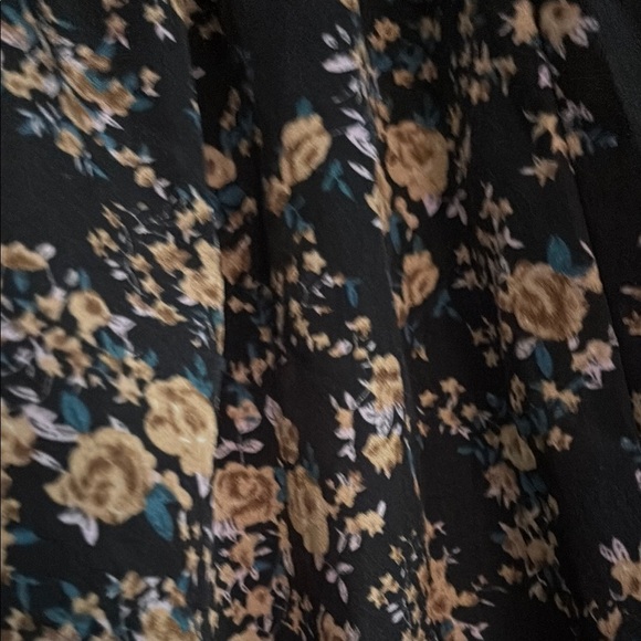 Black  Maxi Skirt for Casual Wear - Picture 2 of 4